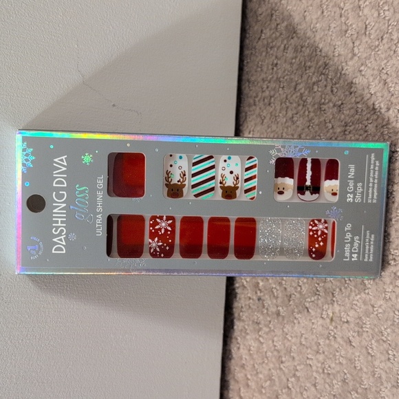 Dashing Diva Gloss Ultra Shine Gel Press-On Nails Christmas Holiday Themed NWT - Picture 1 of 4